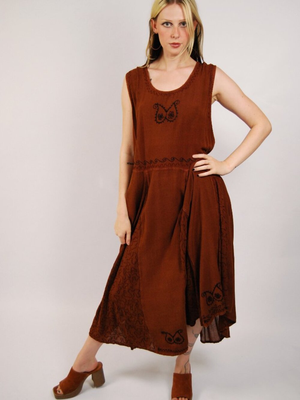 90s Tank Dress (XL) brown vintage midi paisley flowy rayon boho hippie sundress